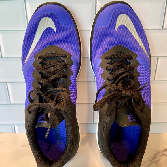 💜 Nike Vibrant Blue and Black Athletic Shoes Sneakers size 8 - Picture 6 of 13